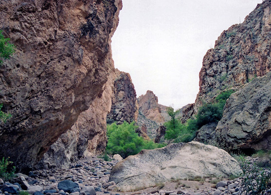 Boulders and bushes, La Barge Canyon
