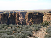Canyon rim