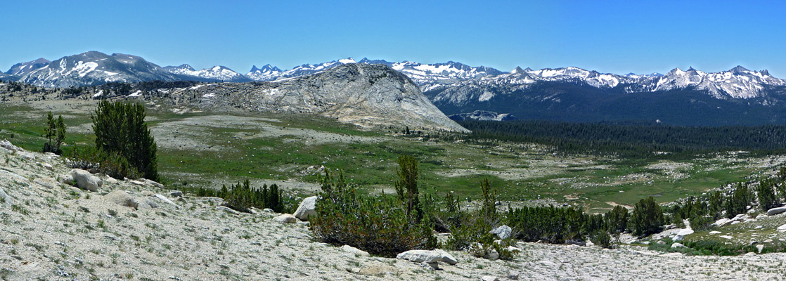 Southern slopes of Ragged Peak