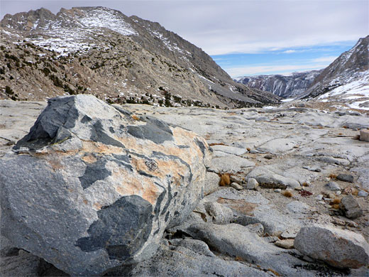 Granite plateau at Piute Pass