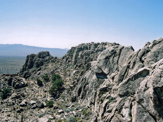 Jagged rocks on Teutonia Peak