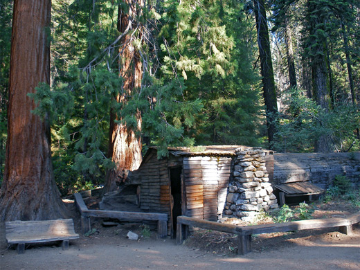 The cabin at Tharps Log