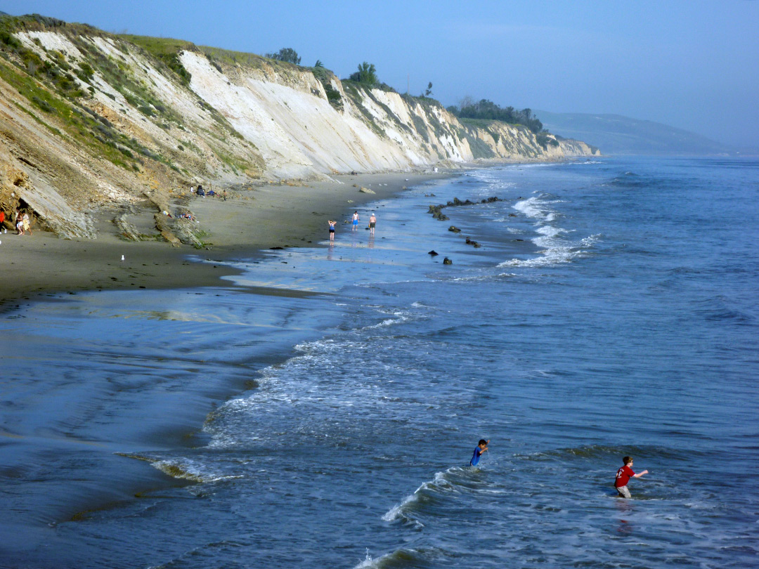 Waves beneath the cliffs