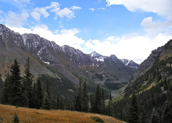 Mountains around the upper end of West Maroon Creek