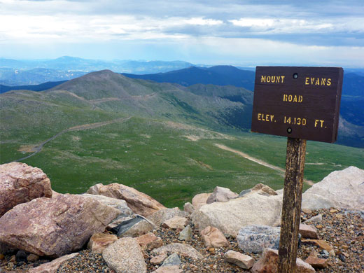Mt Evans summit sign
