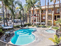 Clarion Inn & Suites Orange County John Wayne Airport