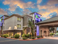 Holiday Inn Express & Suites Phoenix Tempe - University