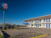 Motel 6 Pecos