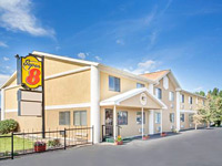 Super 8 by Wyndham Riverton