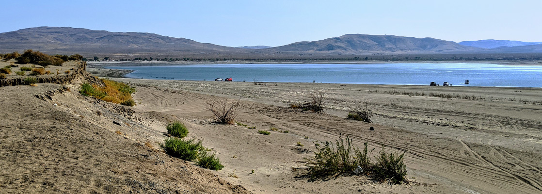 The sandy shoreline of Lahontan Reservoir