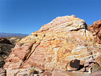 Multicolored mound