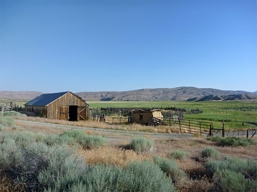 Old barn alongside NV 305