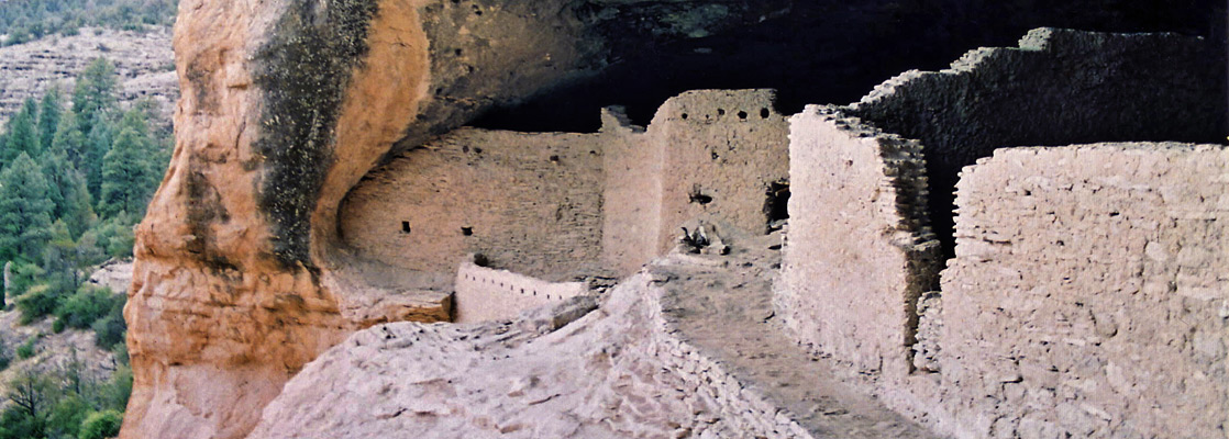 The ruins in Cave 4