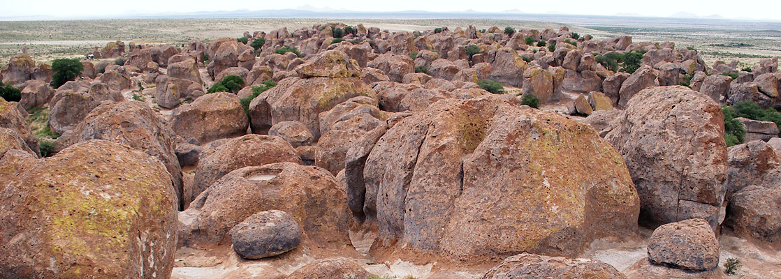 Path through the City of Rocks formations