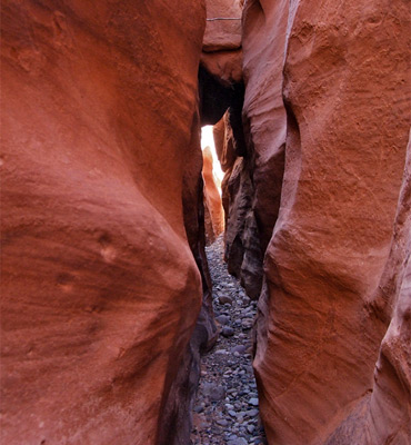 Chokestone above a narrow passage
