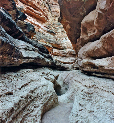 Multi-colored passageway in Cathedral Wash