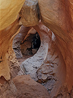 Tunnel-like passage, Leprechaun Canyon
