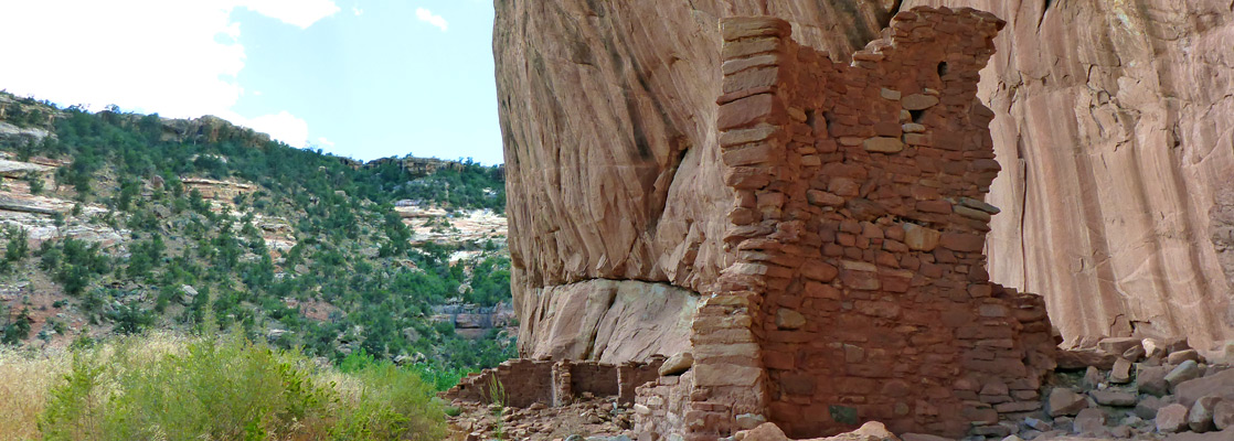 The tallest wall fragment in lower Arch Canyon