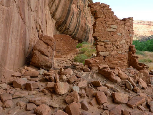 Masonry blocks and wall fragments, Arch Canyon