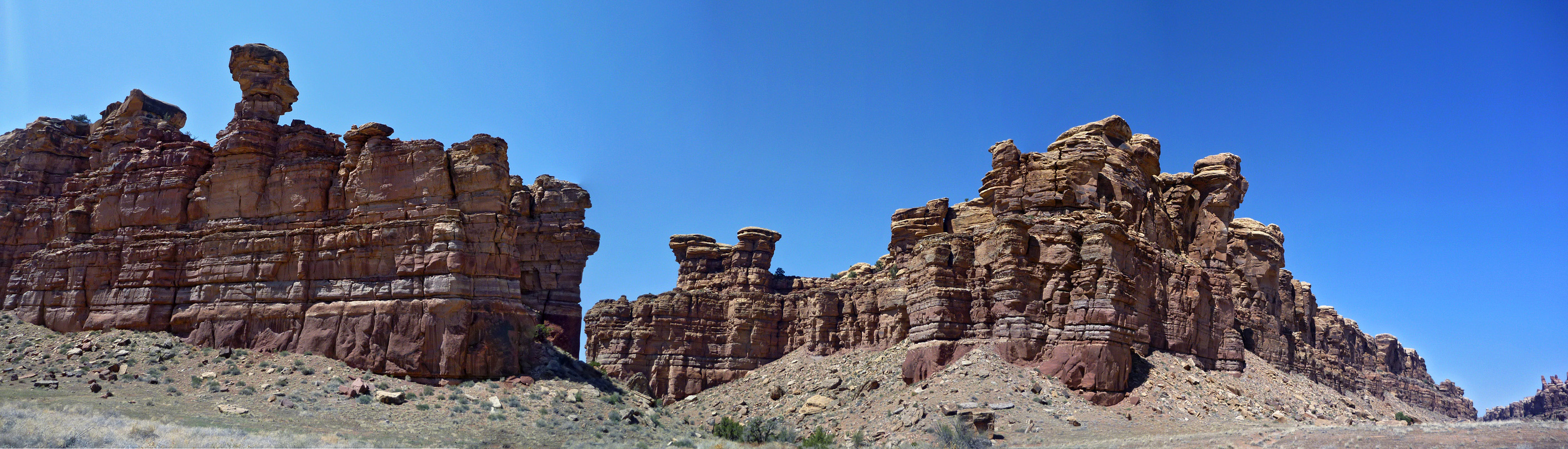Cliffs and pinnacles on the west side of Cyclone Canyon