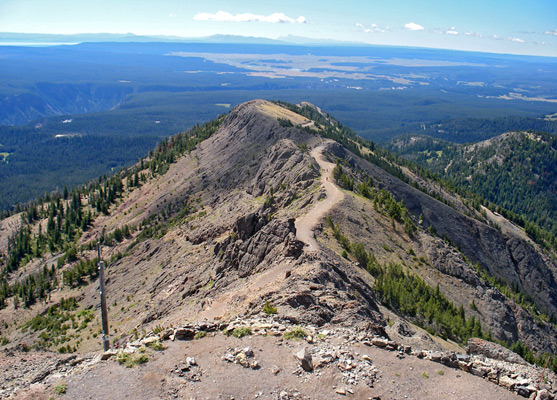 Path along a narrow ridge, approaching the summit of Mount Washburn