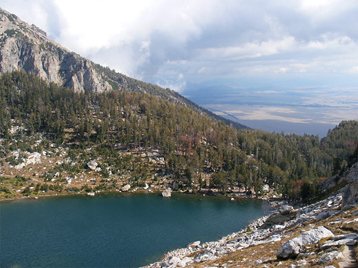 View east above Amphitheater Lake