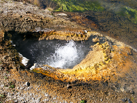 Sulfur-lined spring