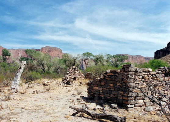 Ruins near Meriwhitica Spring