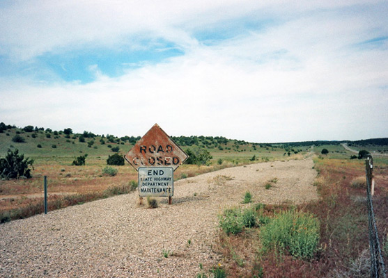 'Road Closed' - the original carriageway of old Route 66
