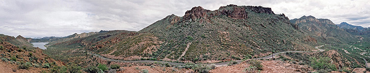 The highway, from Canyon Lake to Tortilla Flat
