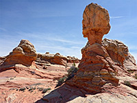 Head-shaped formation
