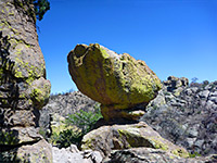 Balanced boulder