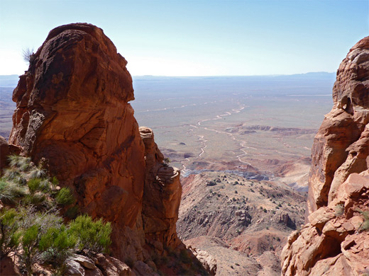 Rounded pinnacle at the cliff edge