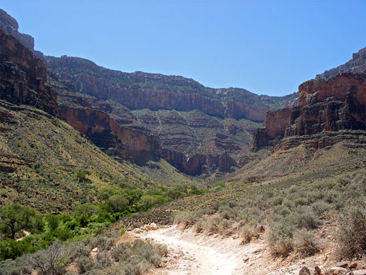 The Plateau Point Trail north of Havasupai Gardens