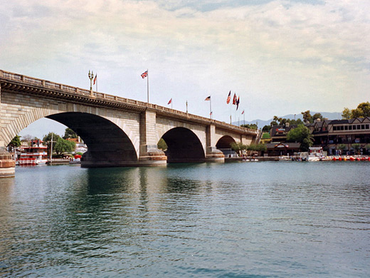 London Bridge, Lake Havasu City