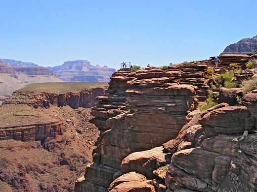 The railed overlook at Plateau Point