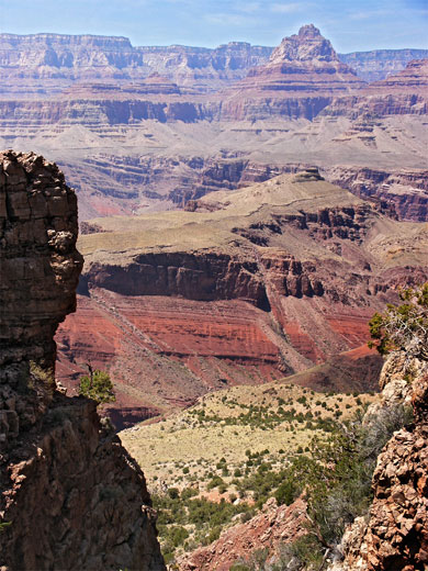 Lower Red Canyon, half way along the trail