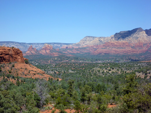 View north towards Sedona, along the Broken Arrow Trail