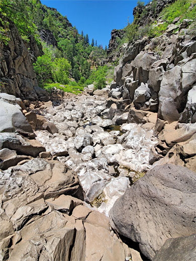 Rocky gorge
