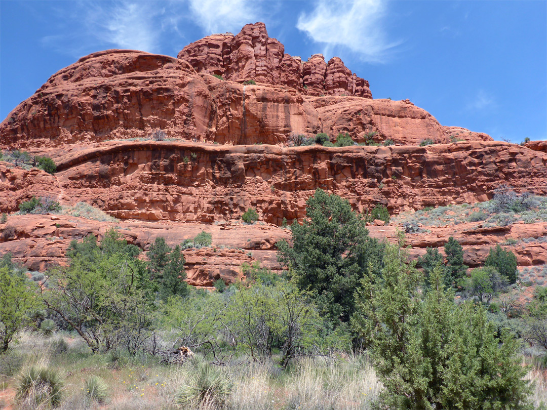 Cliffs on the west side of Bell Rock