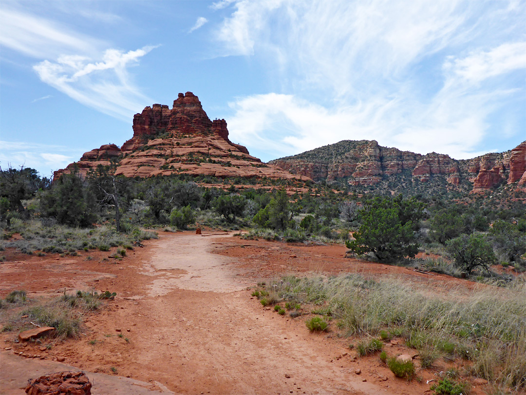 Wide trail approaching Bell Rock