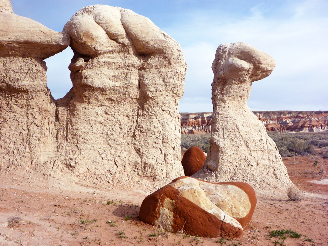 White hoodoos