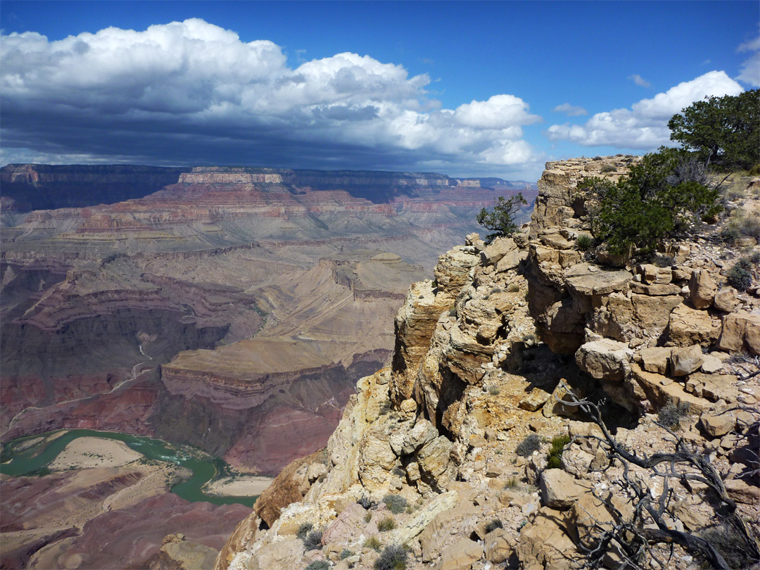 Edge of the cliffs