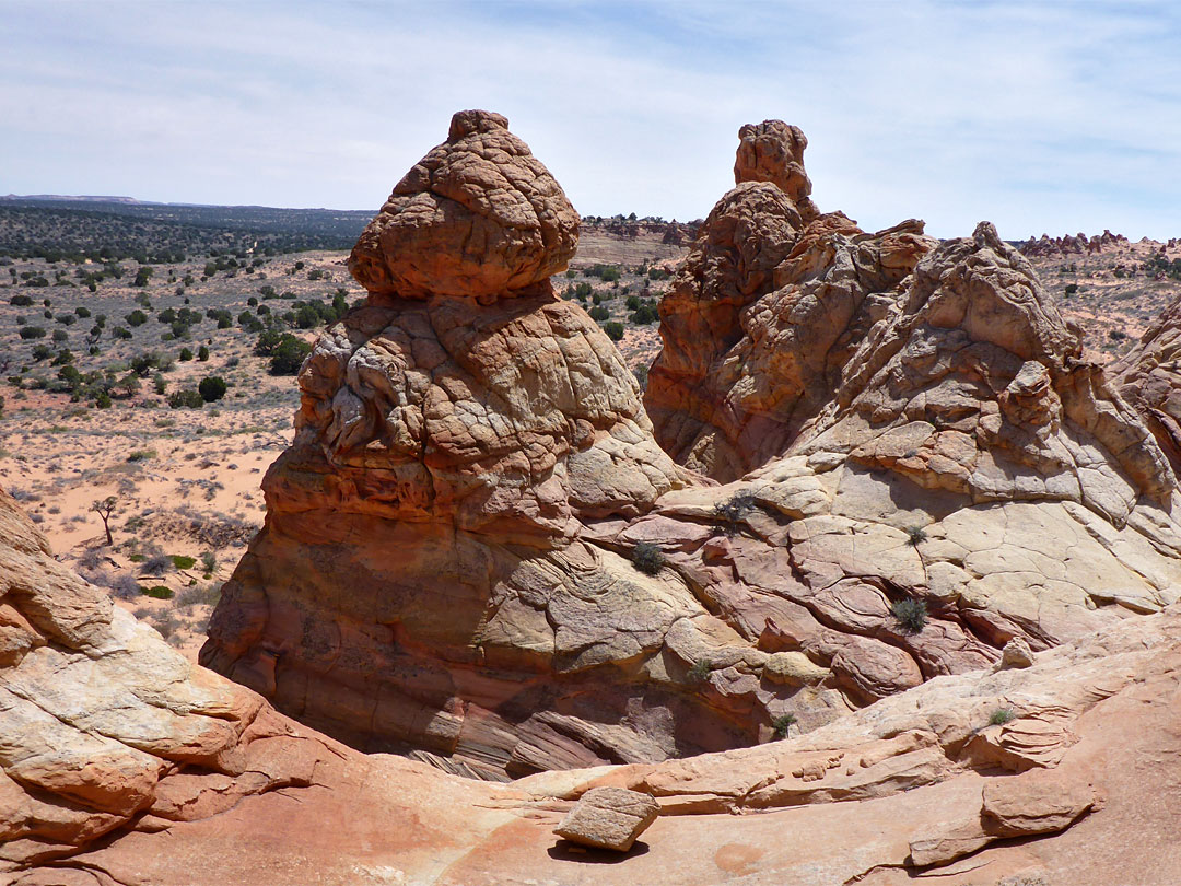 Formations to the east