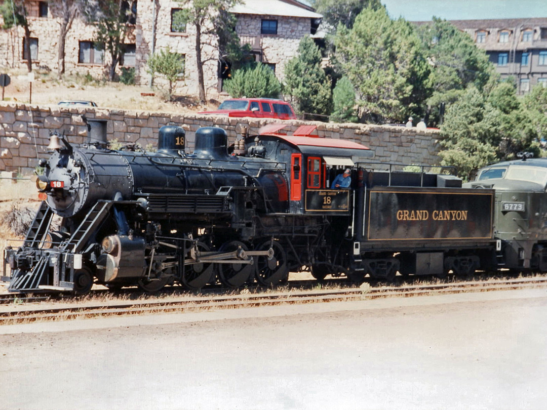 Grand Canyon train