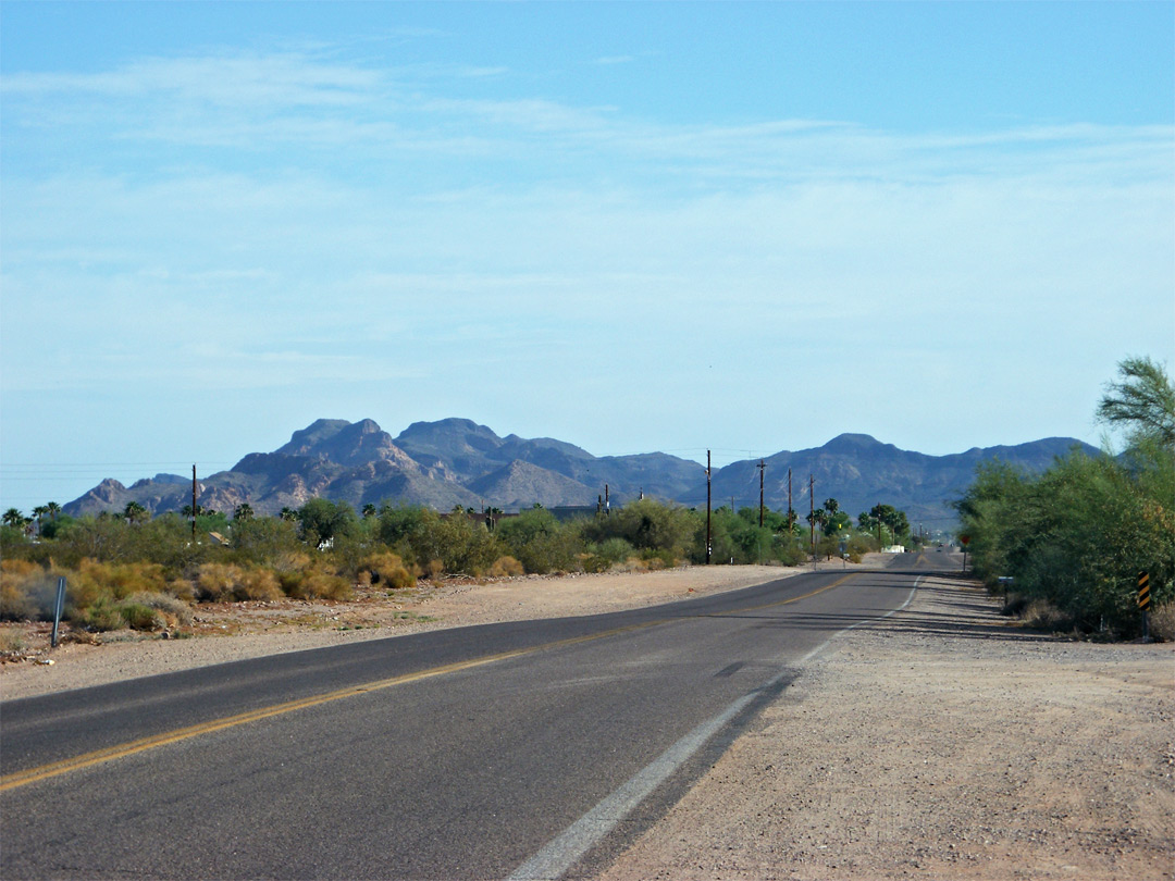 Road through Gold Canyon