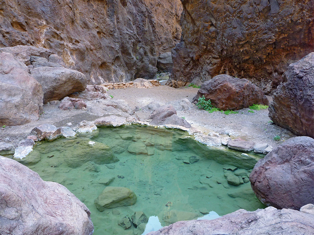Clear-water pool