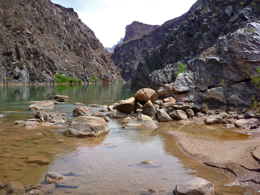 Calm pool