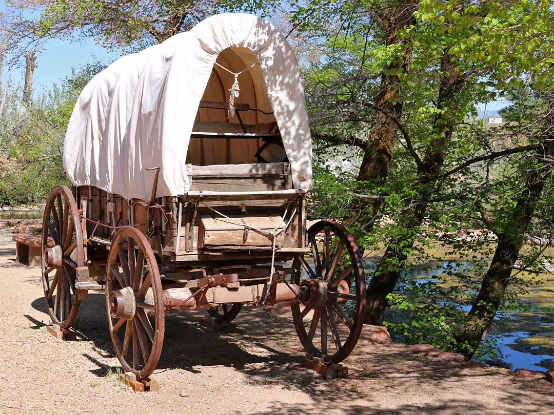 Covered wagon