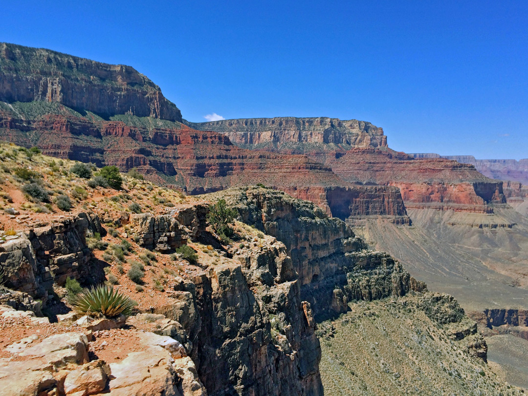 Cliffs to the north